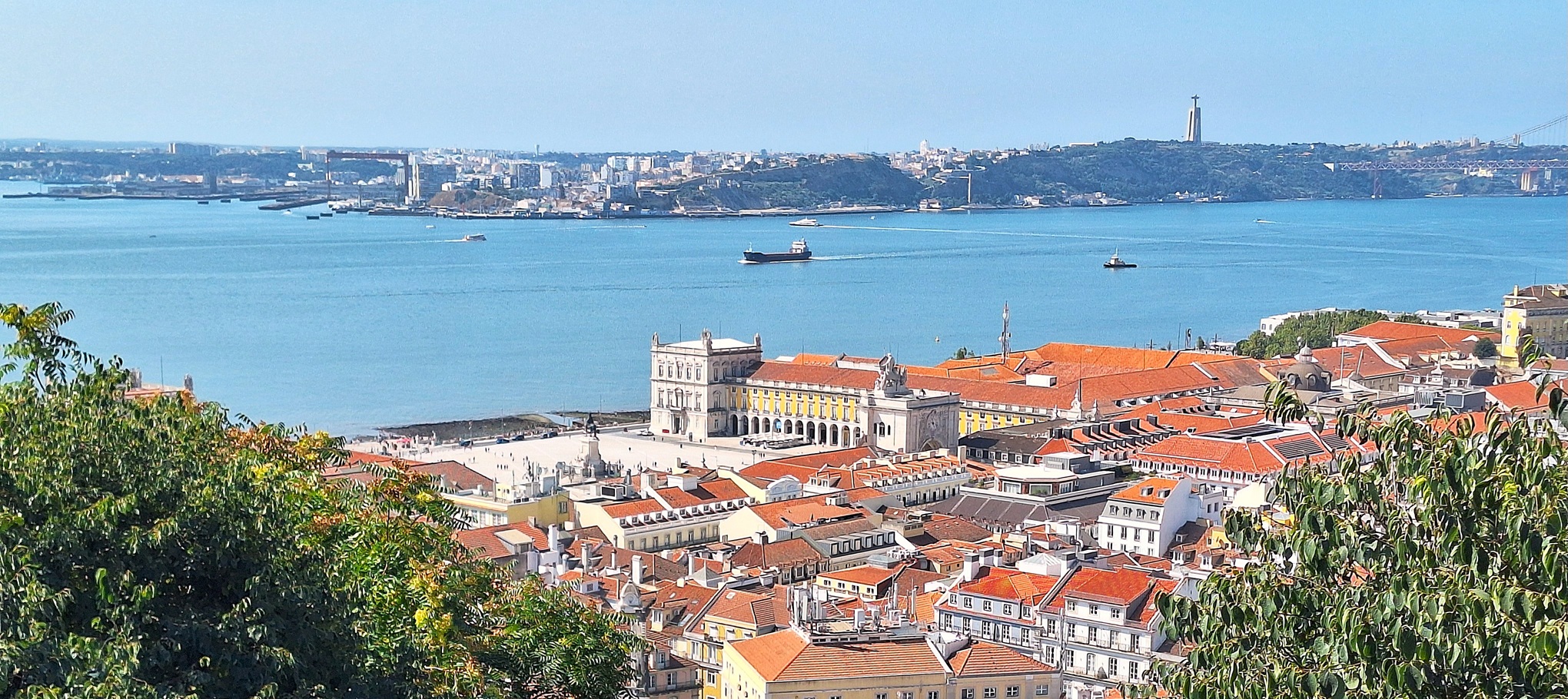 Blick auf das Stadtzentrum von Lissabon